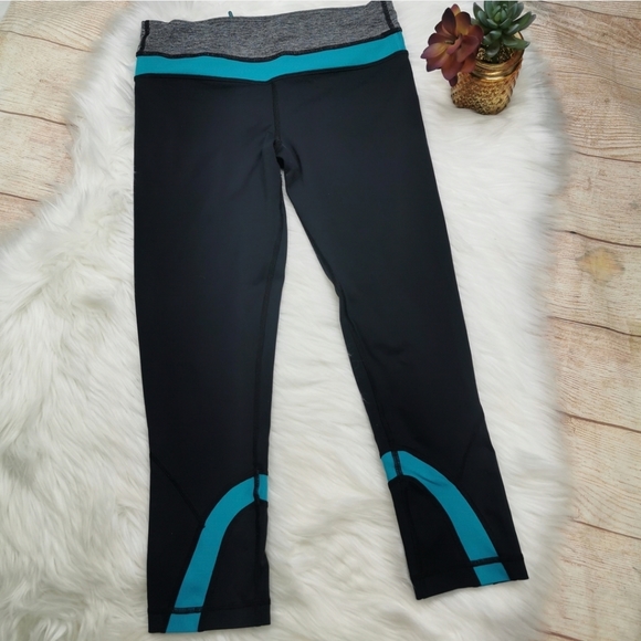 Lululemon Athletica Crop Leggings Size - Picture 6 of 6
